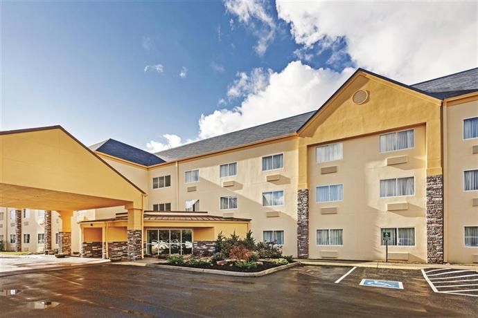 La Quinta Inn and Suites Knoxville Airport