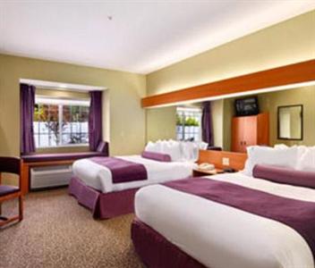 GuestHouse Inn & Suites Elma