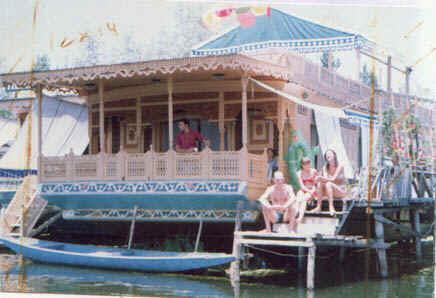 Sea Palace Group of Houseboat