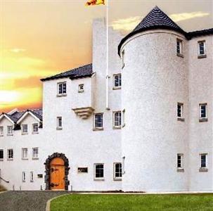 Glenskirlie House & Castle Banknock