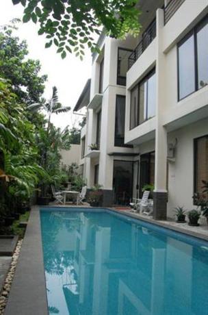 The Pejaten Suites