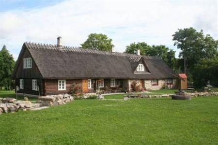 Aavikunurga Guesthouse