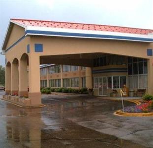 Econo Lodge Inn & Suites Wheeling East Triadelphia