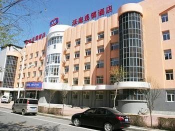 Hanting Express Heihe Heilongjiang Park Branch