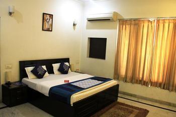 OYO Rooms South City II