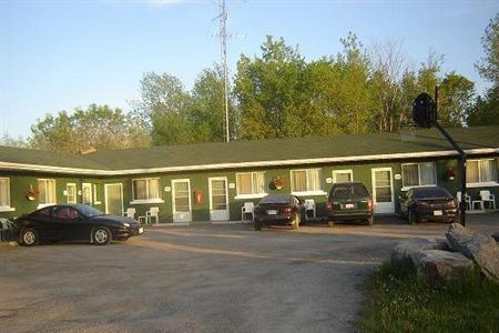 Carriage Inn Motel