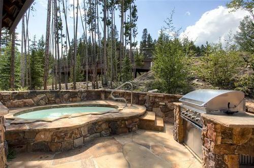 Ski Bridge Lodge by Pinnacle Lodging