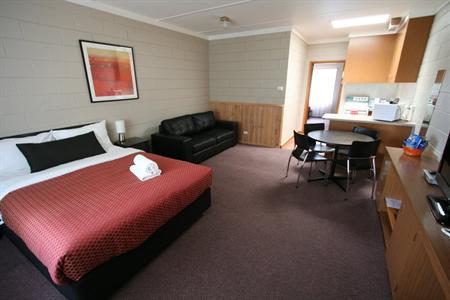 BEST WESTERN Hamilton Lakeside Motel