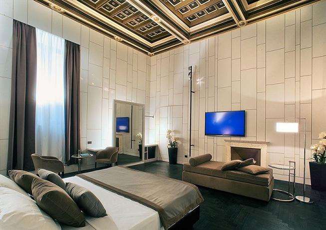 Piazza Del Gesu Luxury Suites