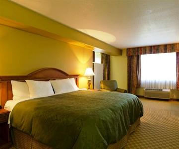 Country Inn & Suites Portland Airport