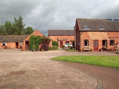 Common Farm Motel