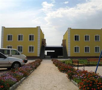 Leto-Arabatka Resort
