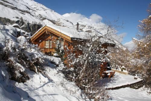 Chalet Hinter Dem Rot Stei