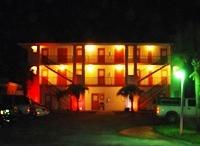 Beach House Motel