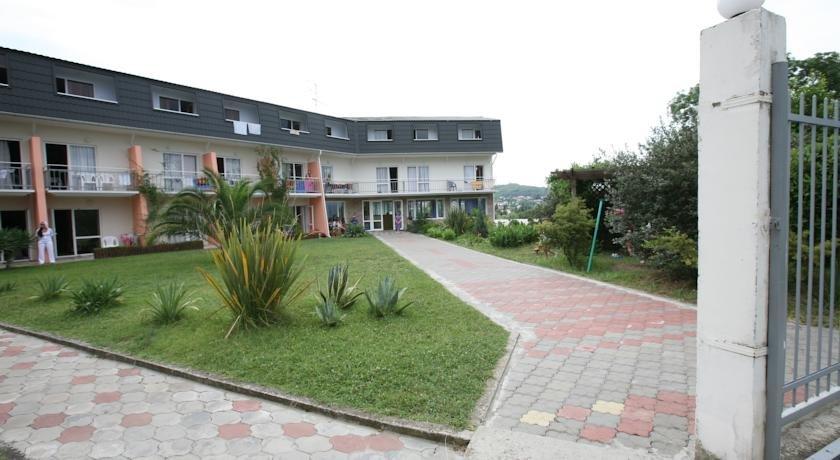 VaterLoo Hotel