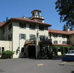 Columbia Gorge Hotel