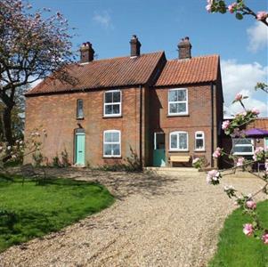 Dairy Barns Bed & Breakfast Hickling