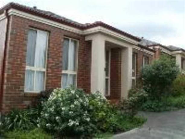 Homestay in Heidelberg Heights near Heidelberg Railway Station