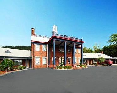 Econo Lodge Conference Center - New Haven