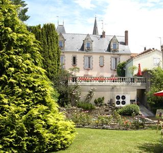 Le Petit Chateau Tiffauges