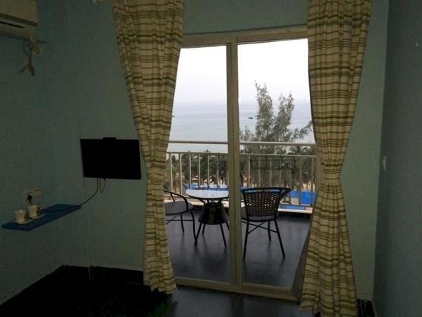 8090 Sea View Room