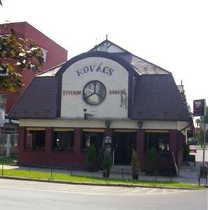 Kovacs Hotel Superior