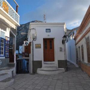 Nikos Hotel