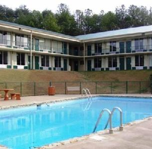 Hilltop Hotel & Conference Center