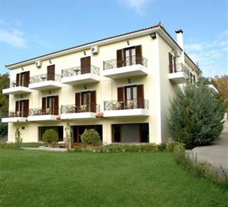 Aroanios Hotel