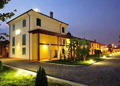 Gabarda Carpi Hotel