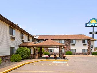 Days Inn and Suites East Davenport Iowa