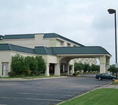 Ramada Moraine Hotel