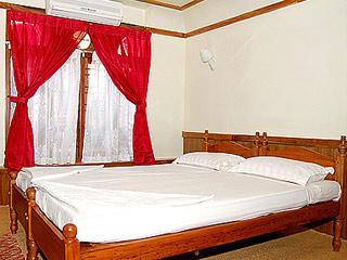 JCT Houseboat Kumarakom