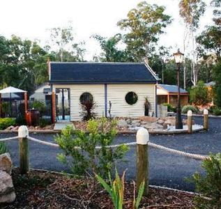 Waverley House Cottages Lakes Entrance