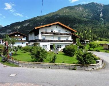 Greif Guesthouse Weissenbach am Lech