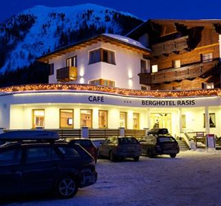 Berghotel Rasis