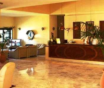 Grand Leoniki Residence