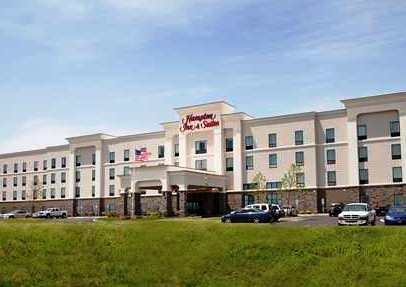 Hampton Inn & Suites Wheeling The Highlands