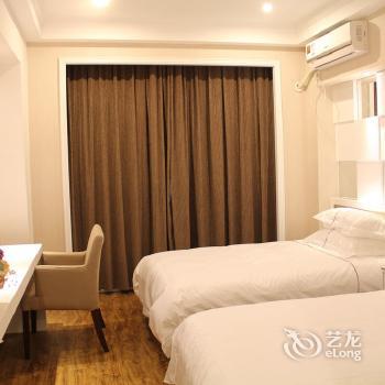 Huangguan Holiday Hotel Wujiang