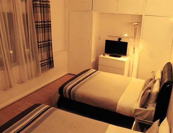 Palace Court Holiday Apartments London