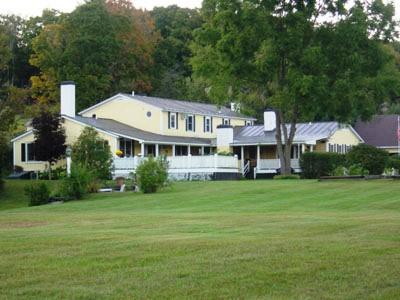 Inn At Clearwater Pond