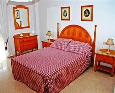 Apartamentos Piramides Puerto Blanco Velez-Malaga