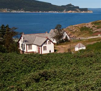 Au Pic de l'Aurore Motel-Chalets