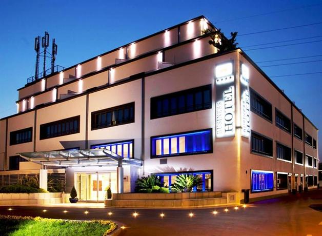 Domidea Hotel