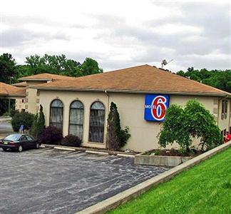 Motel 6 Hannibal