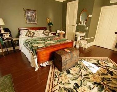 Carrier Houses Bed and Breakfast Rutherfordton