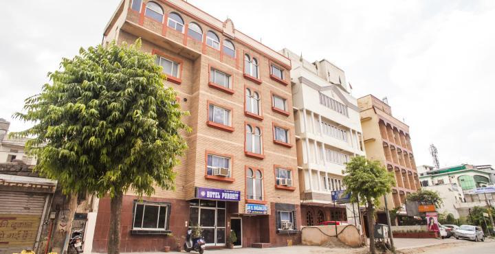 Hotel Purohit