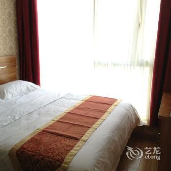 Huazhong Business Hotel