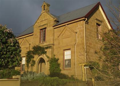 The Old School House Cottages Hamilton