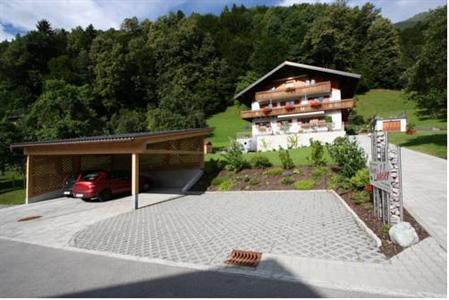 Haus Ladeler